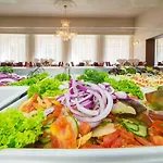 Savoy & Hotell 4*