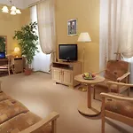Savoy & Hotell 4*