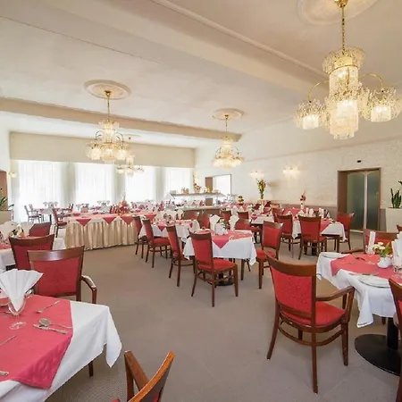 Savoy & 4* Frantiskovy Lazne