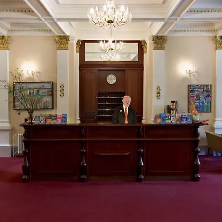 Hotel Savoy &