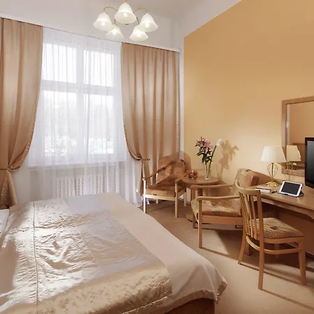 Hotel Savoy & 4*