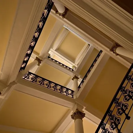 Отель Savoy & 4*
