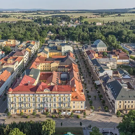 Отель Savoy & 4*