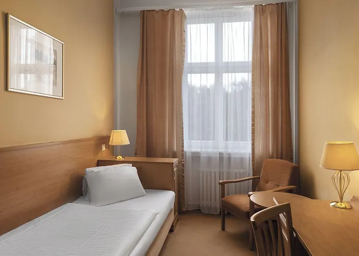 Savoy & Szálloda 4*